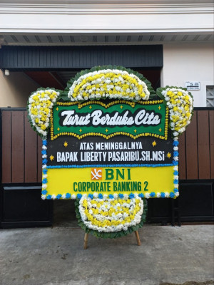 Papan Bunga Duka di Kejajar