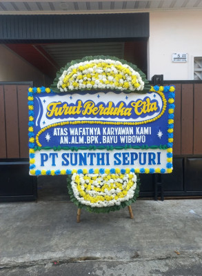Papan Bunga Duka di Kejajar